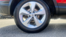 Nissan Qashqai 1.3 DiG-T Acenta Premium 5dr Petrol Hatchback